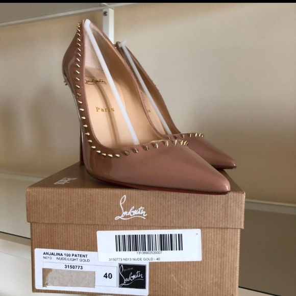 Christian Louboutin Anjalina Nude Pumps - Picture 7 of 11